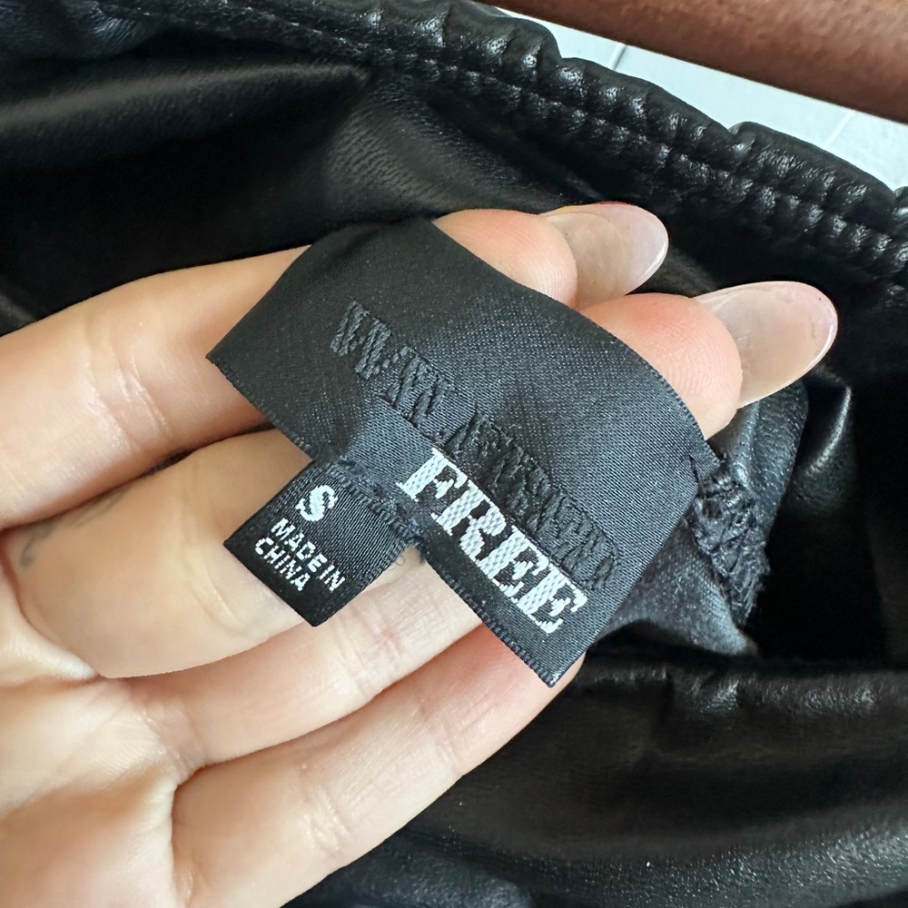 Aritzia Wilfred free high rise faux leather leggings | size small - Picture 3 of 4